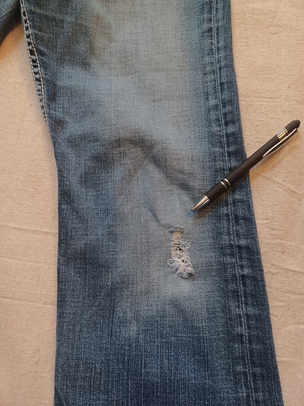 BKE Wendi Distressed Bootcut Jeans Women's Size 31 X 33 1/2 - Picture 10 of 12